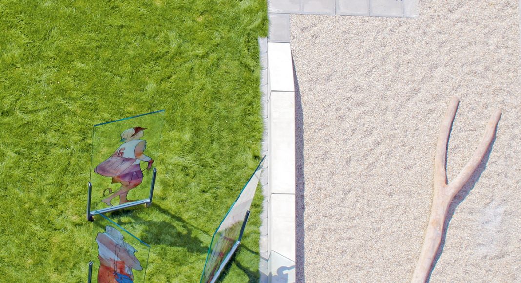 Fotos: G. Anetzhuber/Wien-Süd Poetisch und raumbildend: die Figuren des Künstlers Tobias Hermeling