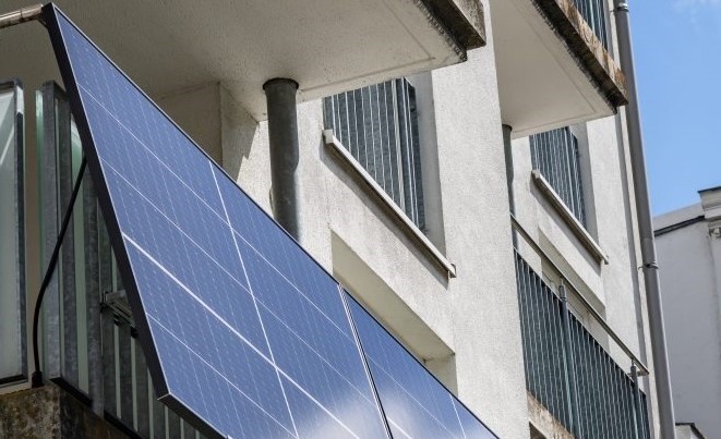 Balkonkraftwerk rechnet sich in drei bis vier Jahren Balkonkraftwerk rechnet sich in drei bis vier Jahren