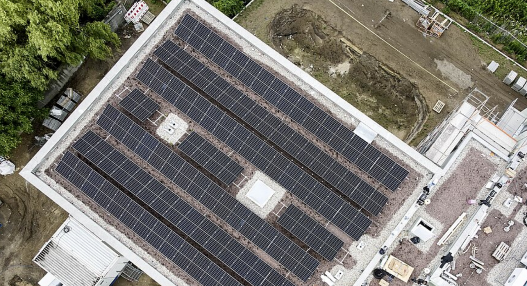 Berliner Stadtwerke mit HOWOGE: Ökostrom für Häuser vom Dach